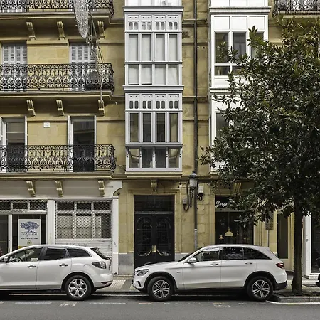 Versalles - The Collection Saint-Sébastien